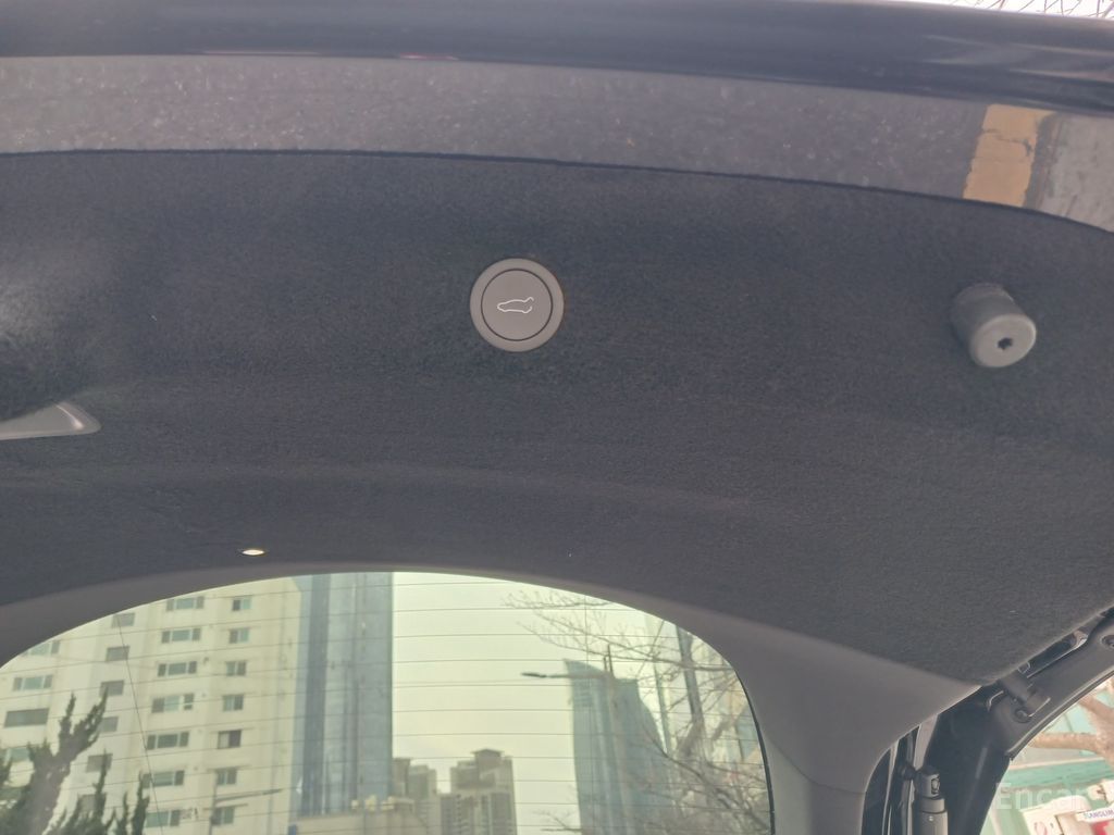 Tesla Model Y RWD 2025
