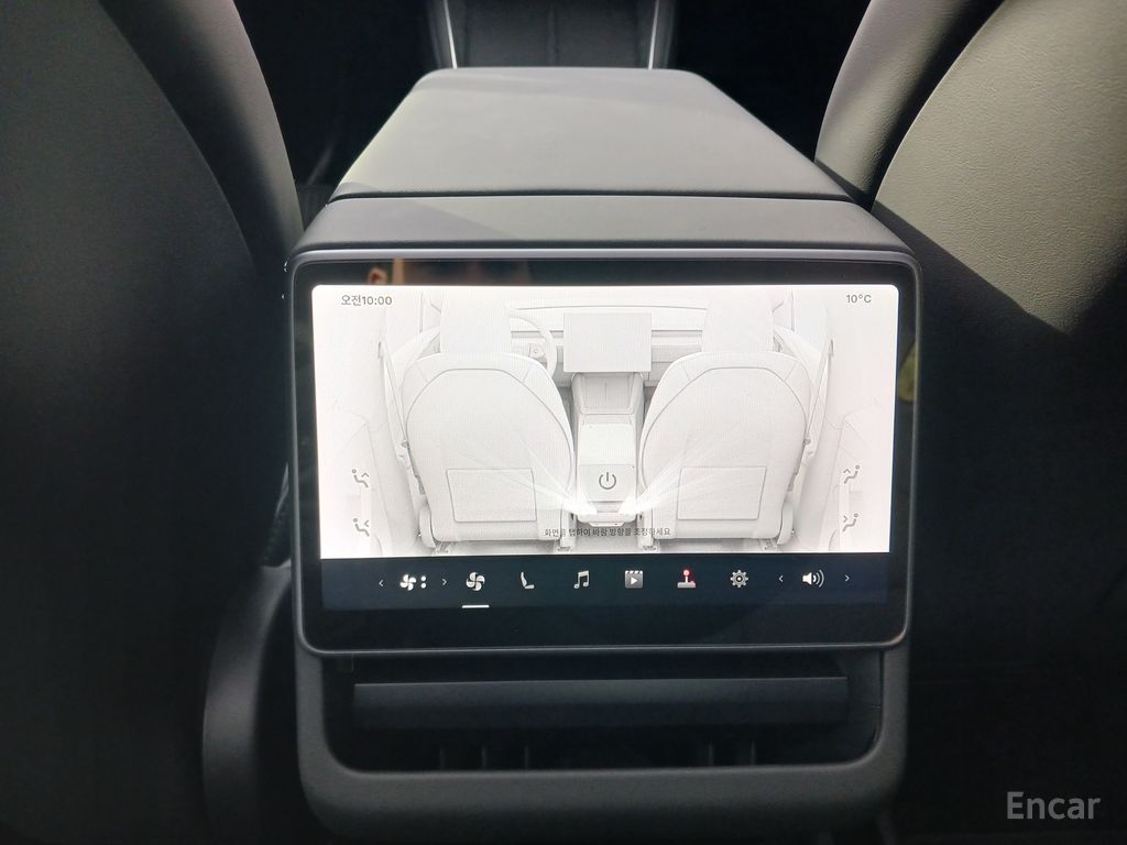 Tesla Model Y RWD 2025
