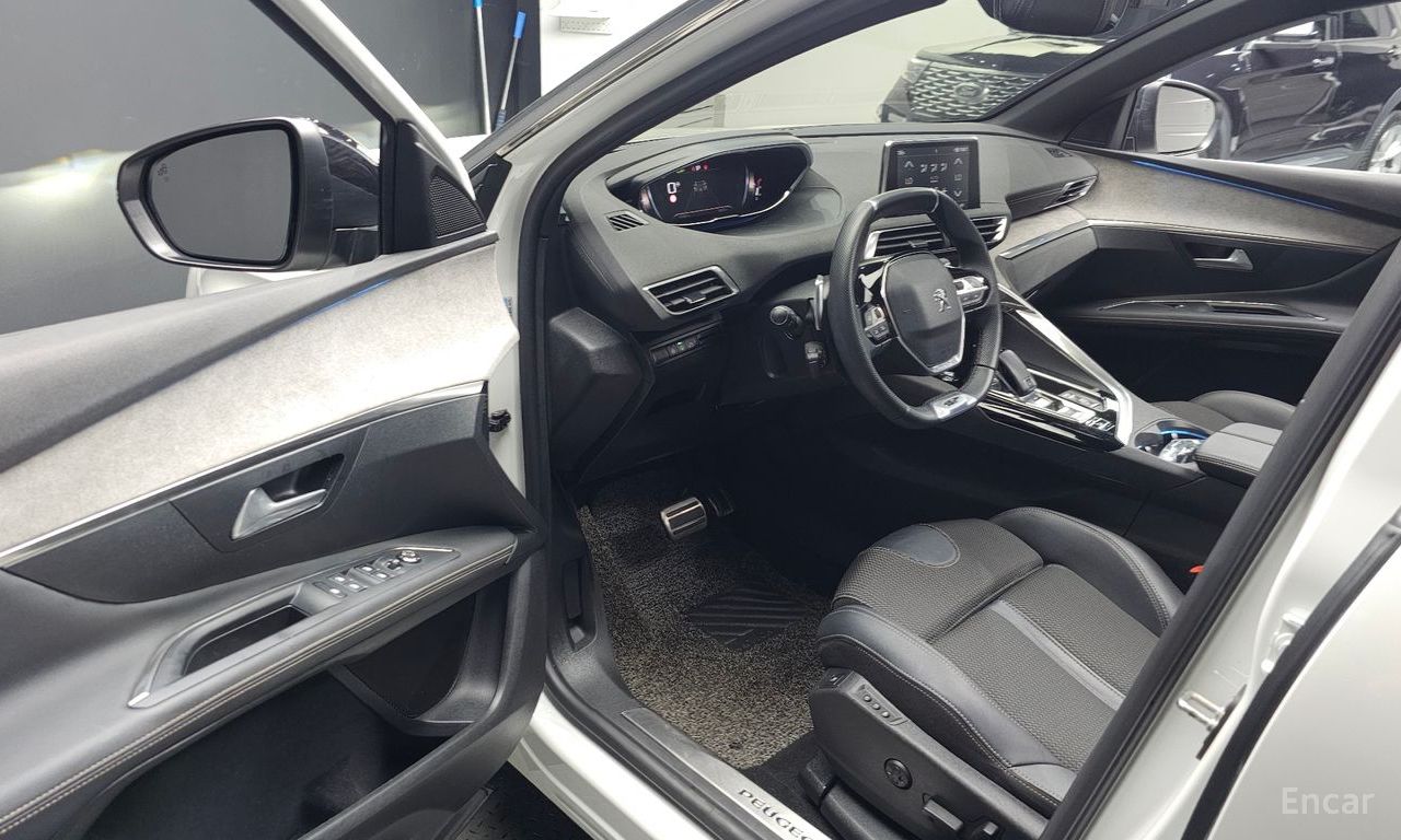 Peugeot 3008 2nd generation 1.2 Pure Tech GT Pack 2022
