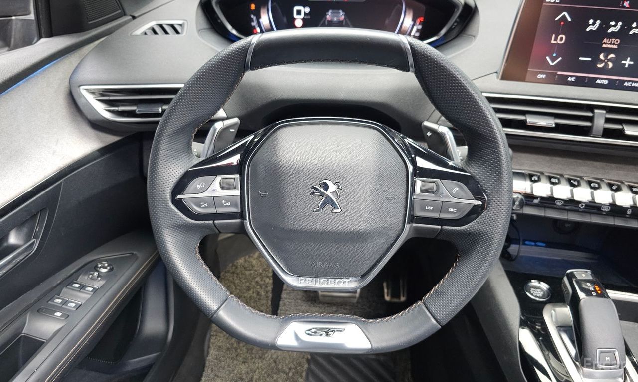 Peugeot 3008 2nd generation 1.2 Pure Tech GT Pack 2022