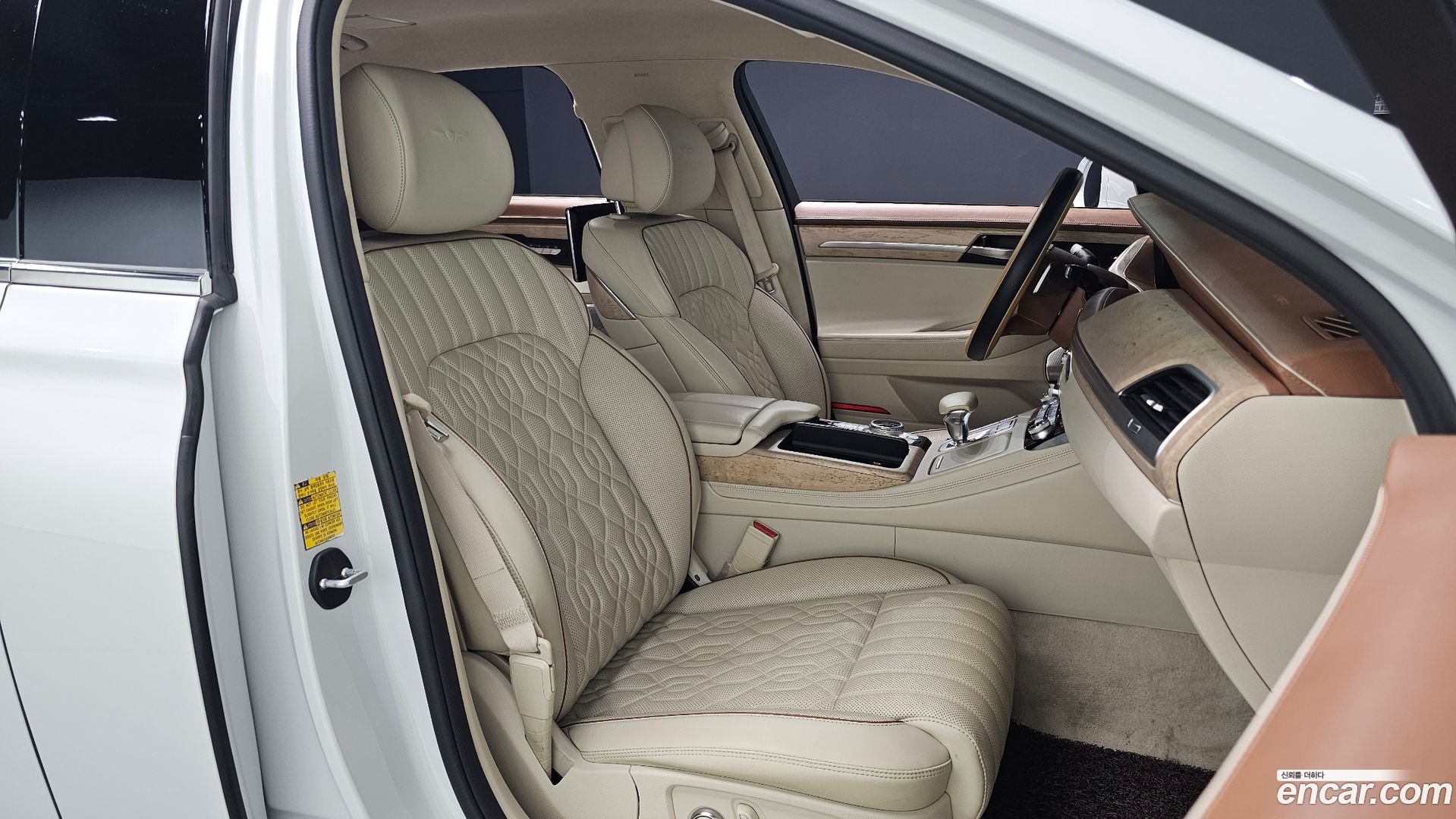 Genesis G90 5.0 AWD