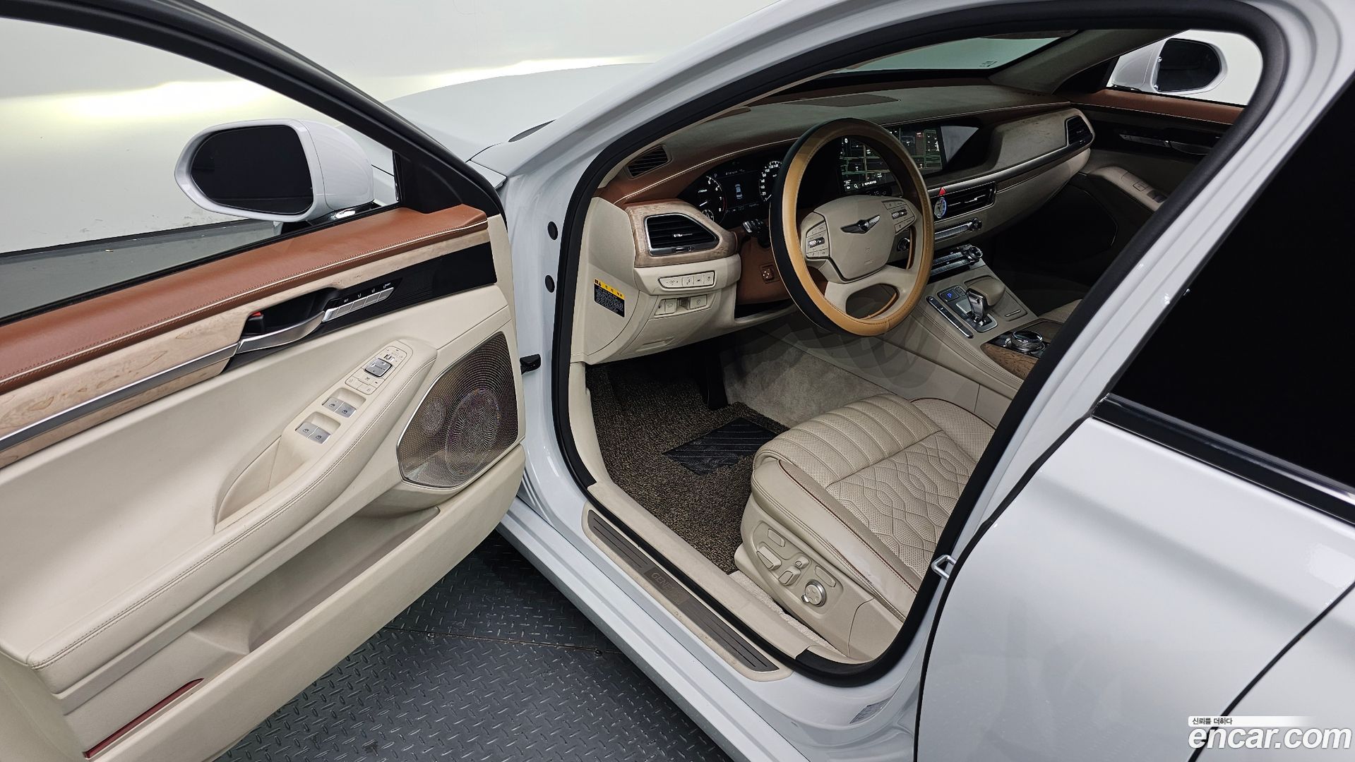 Genesis G90 5.0 AWD
