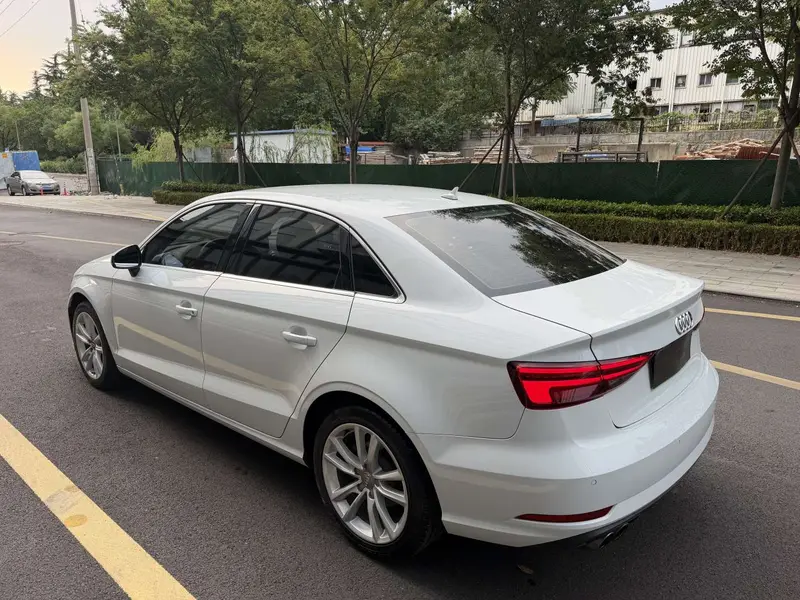 Audi A3 2018 30th Anniversary Limousine 35 TFSI Enterprising