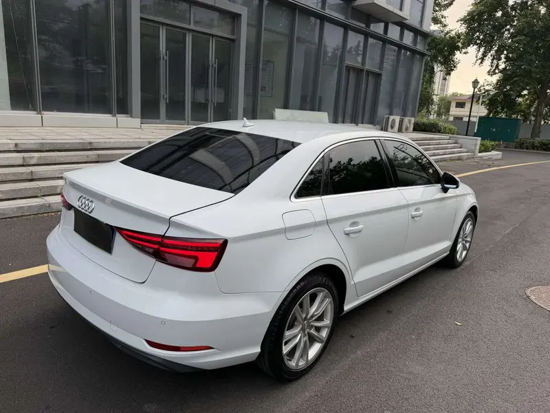 Audi A3 2018 30th Anniversary Limousine 35 TFSI Enterprising