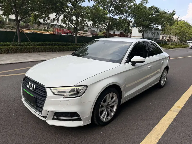 Audi A3 2018 30th Anniversary Limousine 35 TFSI Enterprising