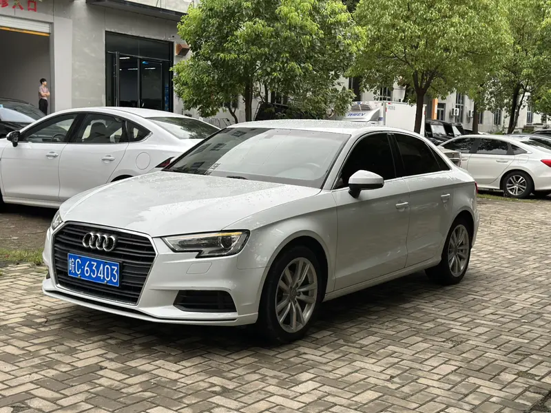 Audi A3 2018 30th Anniversary Limousine 35 TFSI Enterprising