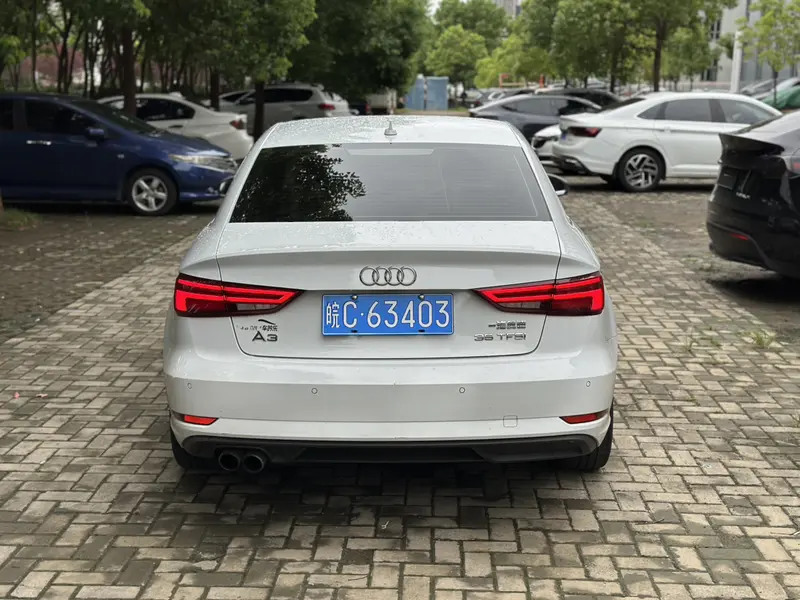 Audi A3 2018 30th Anniversary Limousine 35 TFSI Enterprising