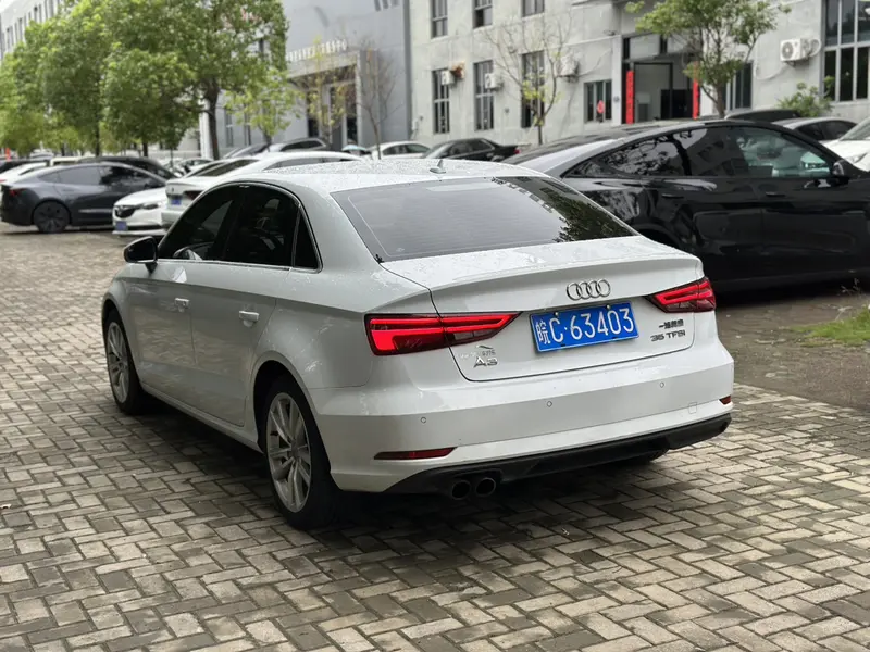 Audi A3 2018 30th Anniversary Limousine 35 TFSI Enterprising