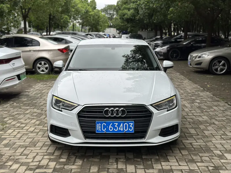 Audi A3 2018 30th Anniversary Limousine 35 TFSI Enterprising