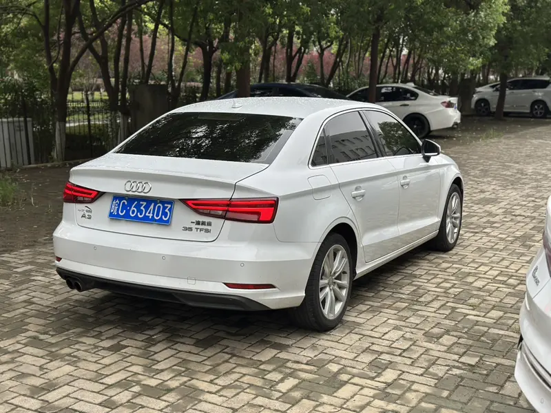 Audi A3 2018 30th Anniversary Limousine 35 TFSI Enterprising