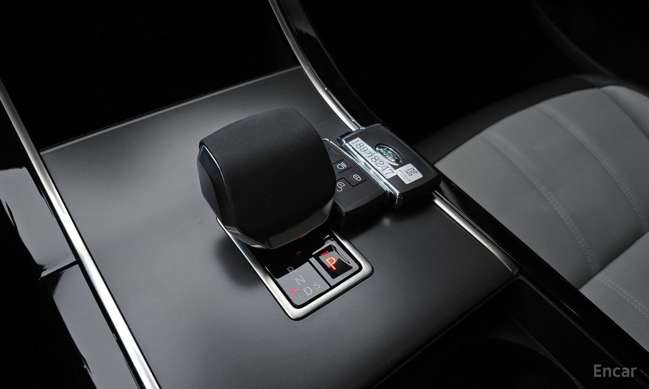 Land Rover Range Rover Evoque 2nd generation P250 Dynamic SE 2024