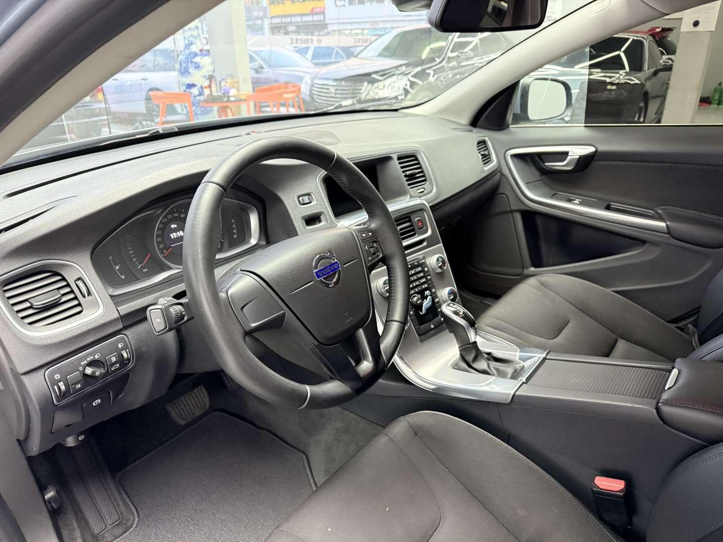 Volvo S60 2016 S60L T3 Smart Travel Edition