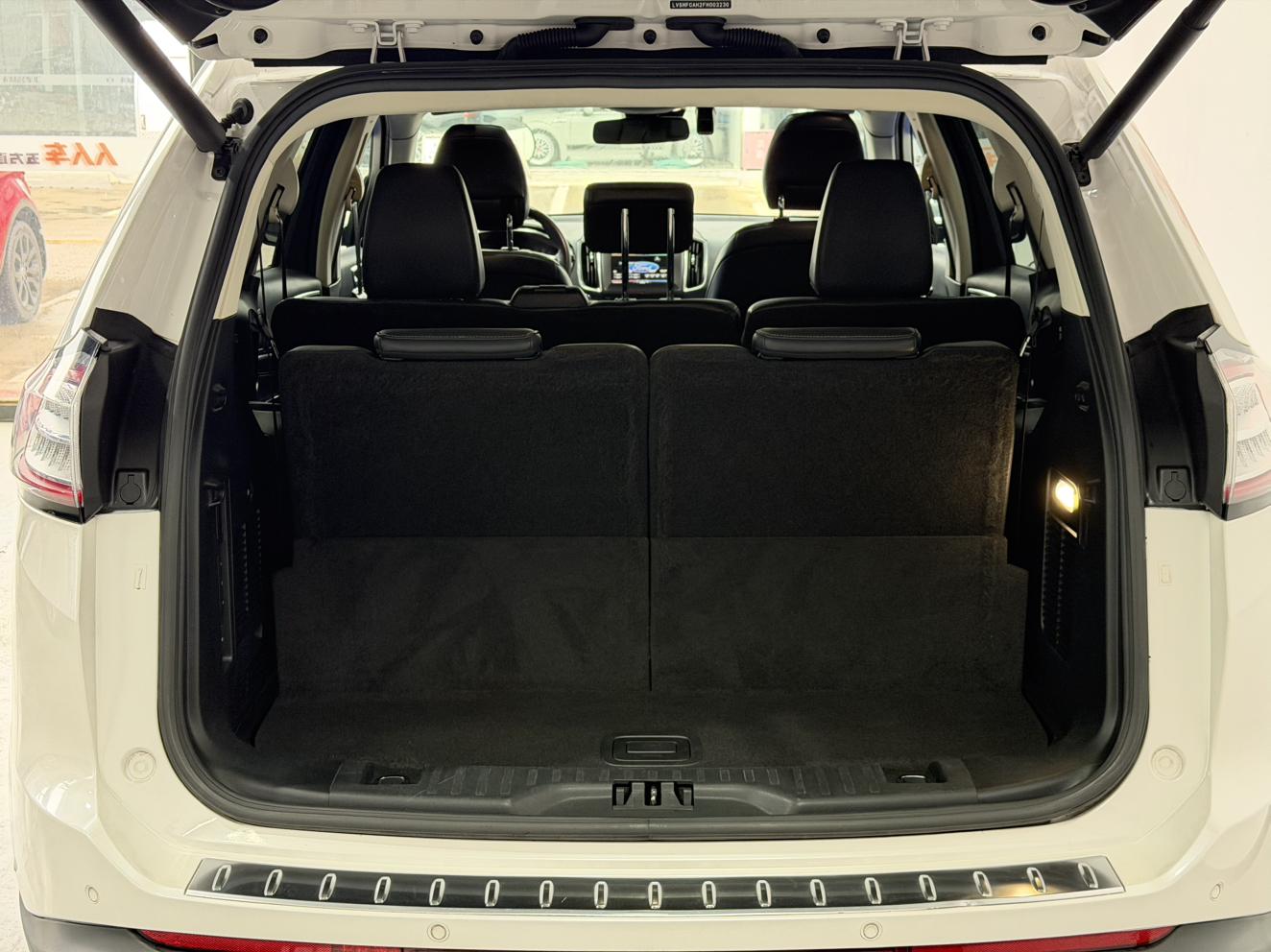 Ruijie 2015 2.7T GTDi four-wheel drive Zunrui model 7 seats
