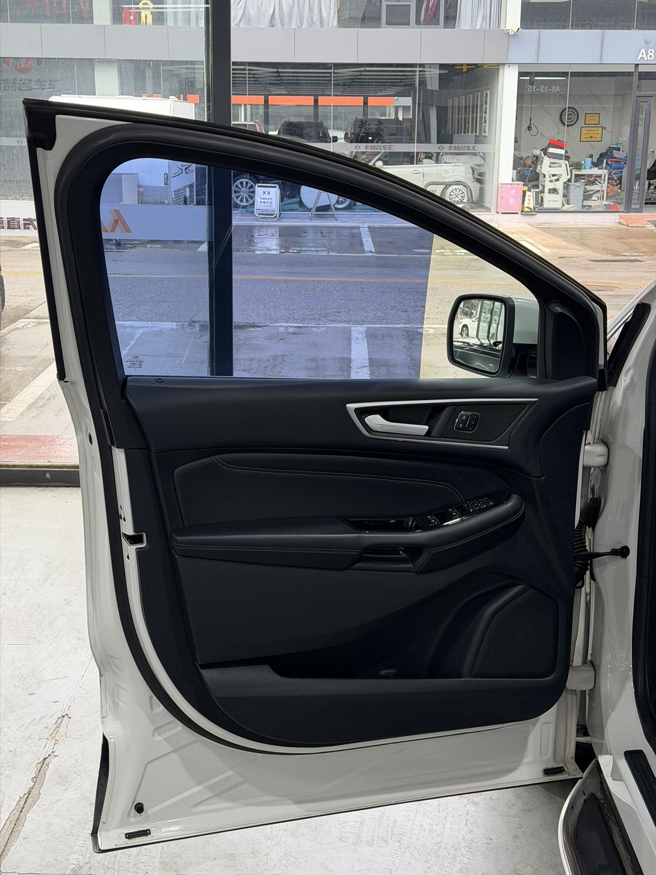 Ruijie 2015 2.7T GTDi four-wheel drive Zunrui model 7 seats