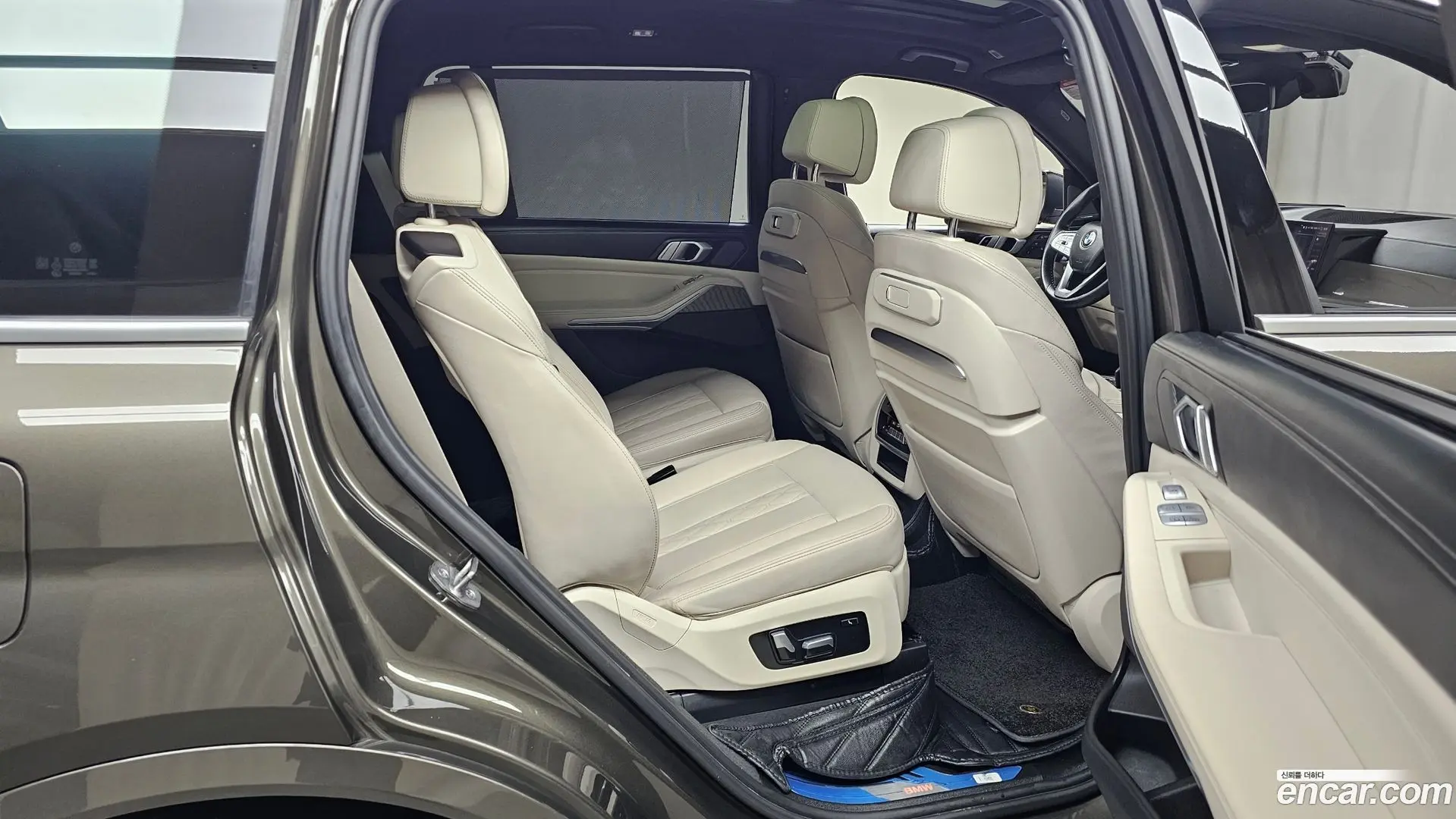 BMW X7 xDrive 40i Design Pure Excellence 6-Seater 2022