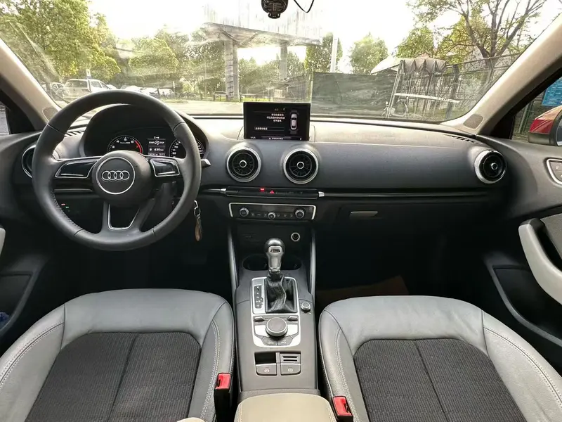 Audi A3 2017 Limousine 35 TFSI Enterprising