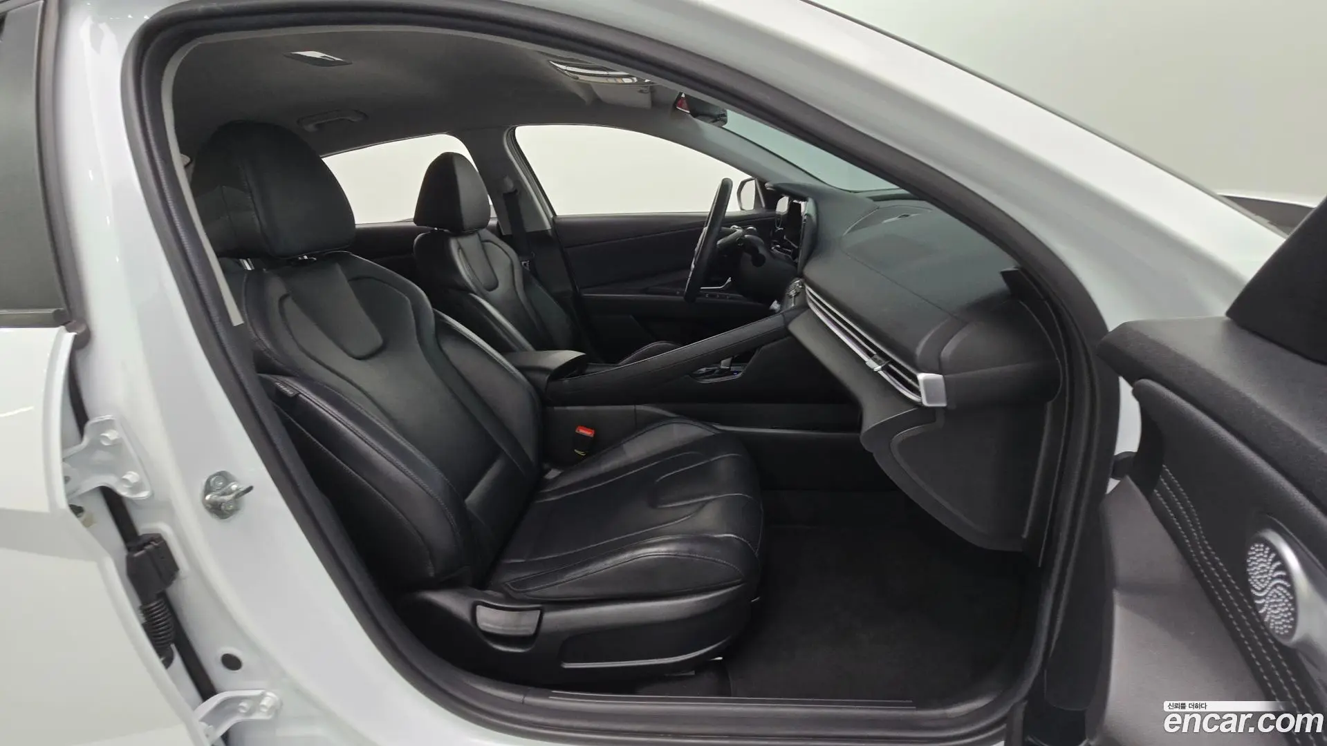 Hyundai AVANTE 1.6 2023