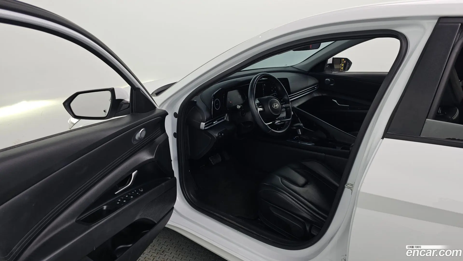 Hyundai AVANTE 1.6 2023