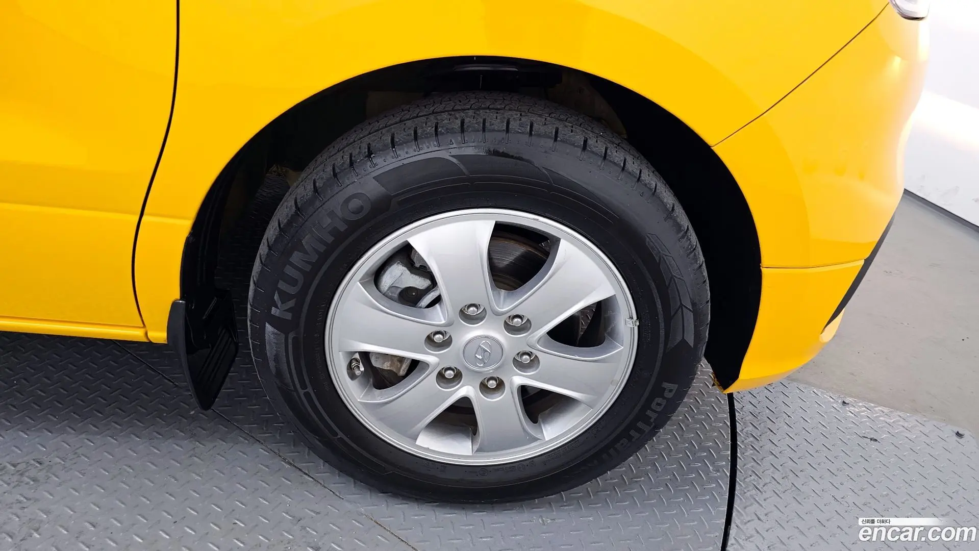 Hyundai Starex School Bus LPi