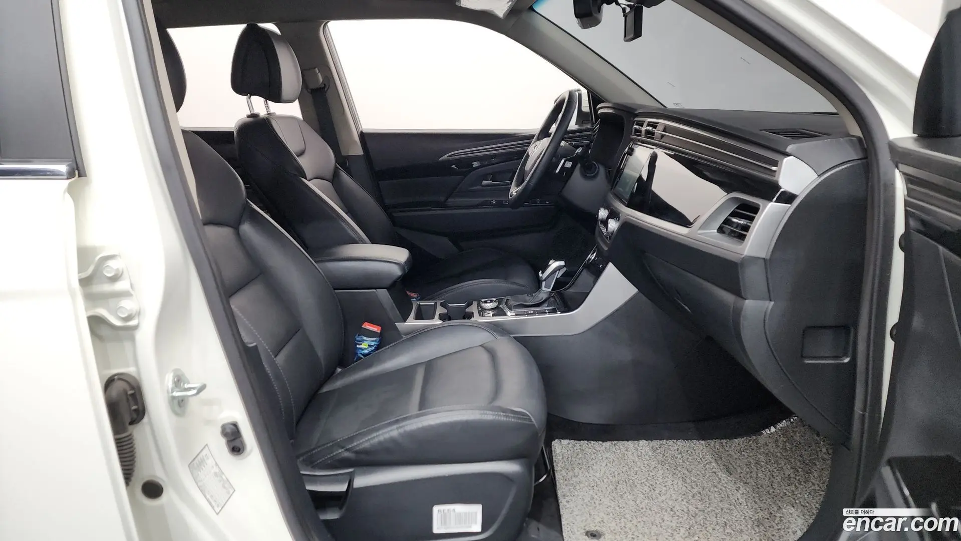 KG Mobility KORANDO Gasoline 1.5 2WD C5