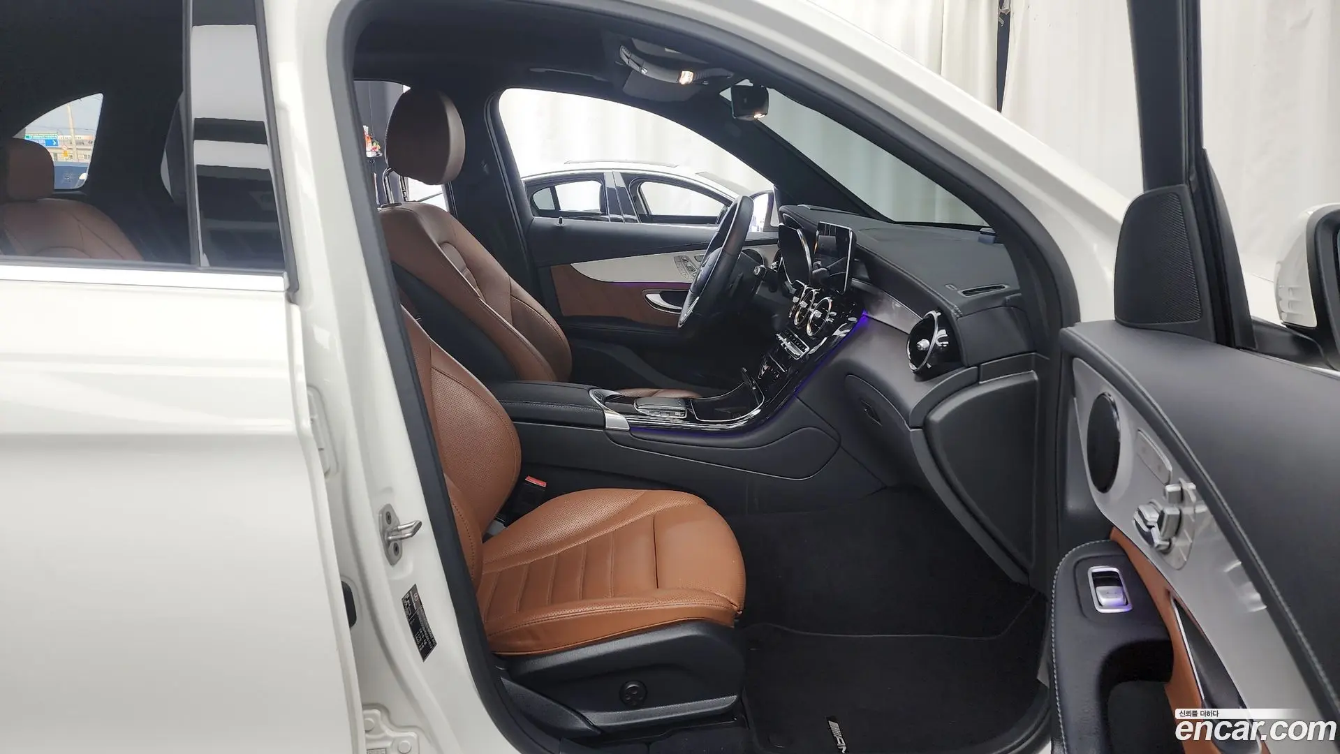 Mercedes-Benz GLC-Class GLC300e 4MATIC
