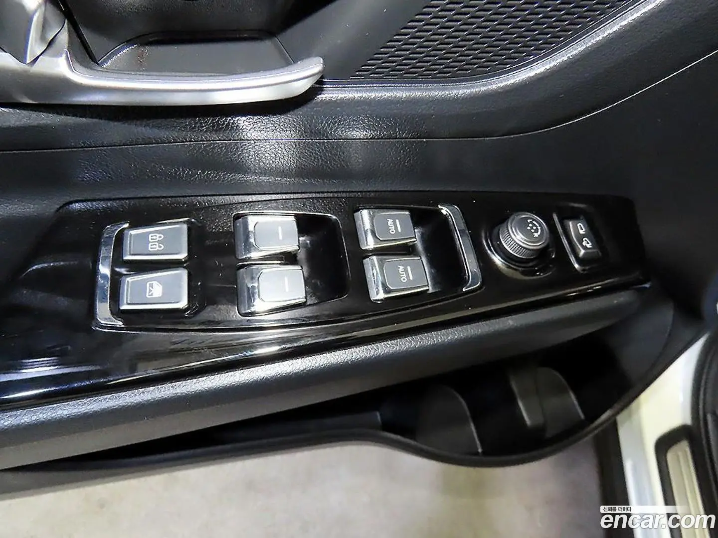 KG Mobility KORANDO Gasoline 1.5 2WD C7