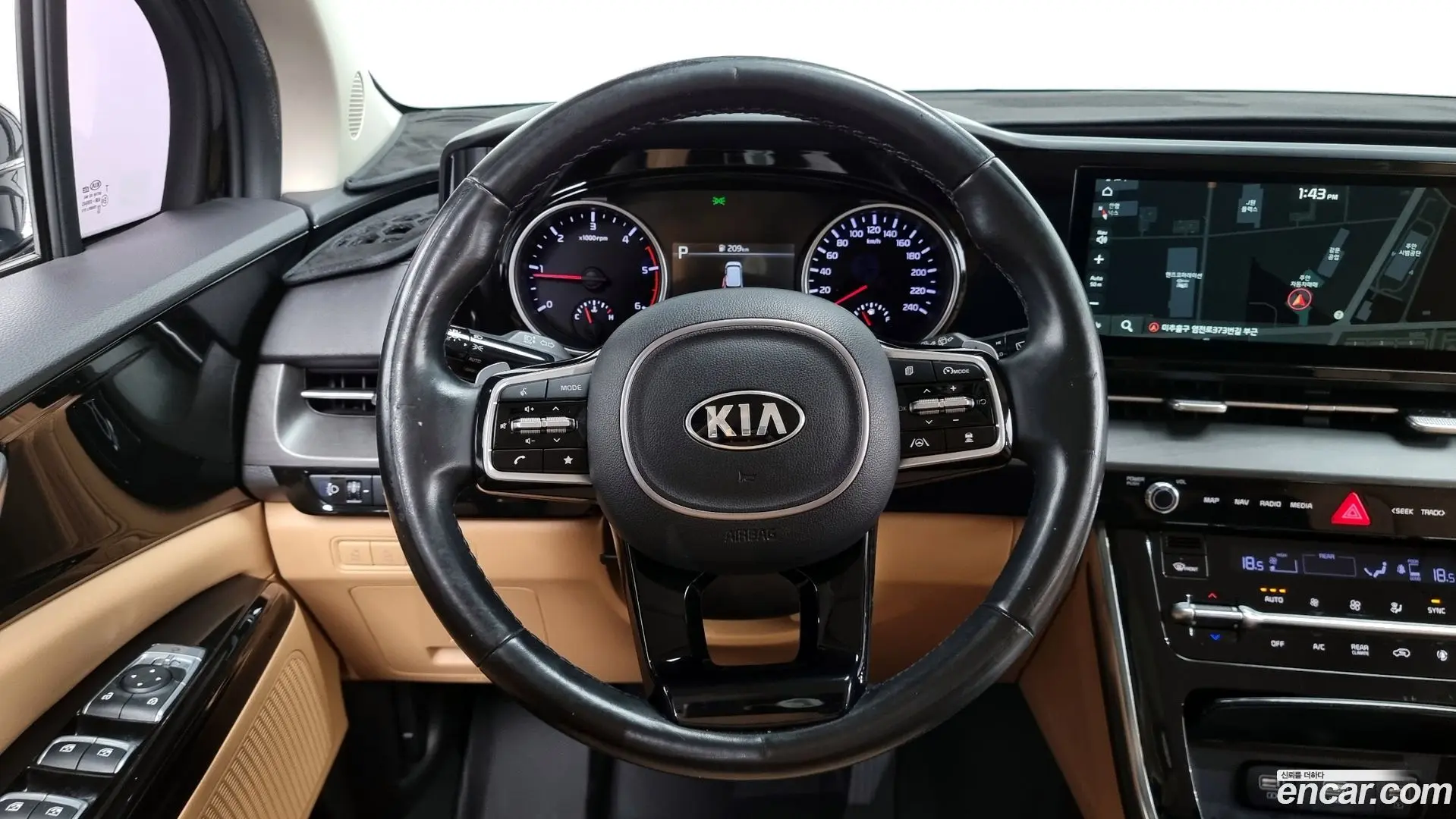 Kia Canival 9-Seater Noblesse