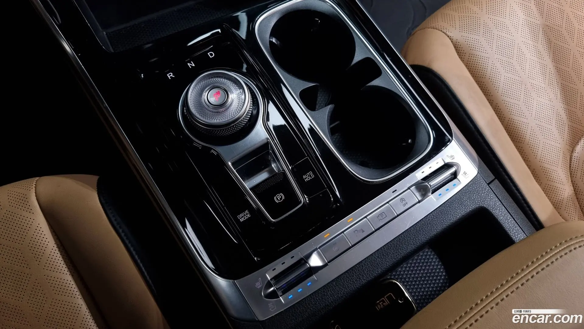 Kia Canival 9-Seater Noblesse