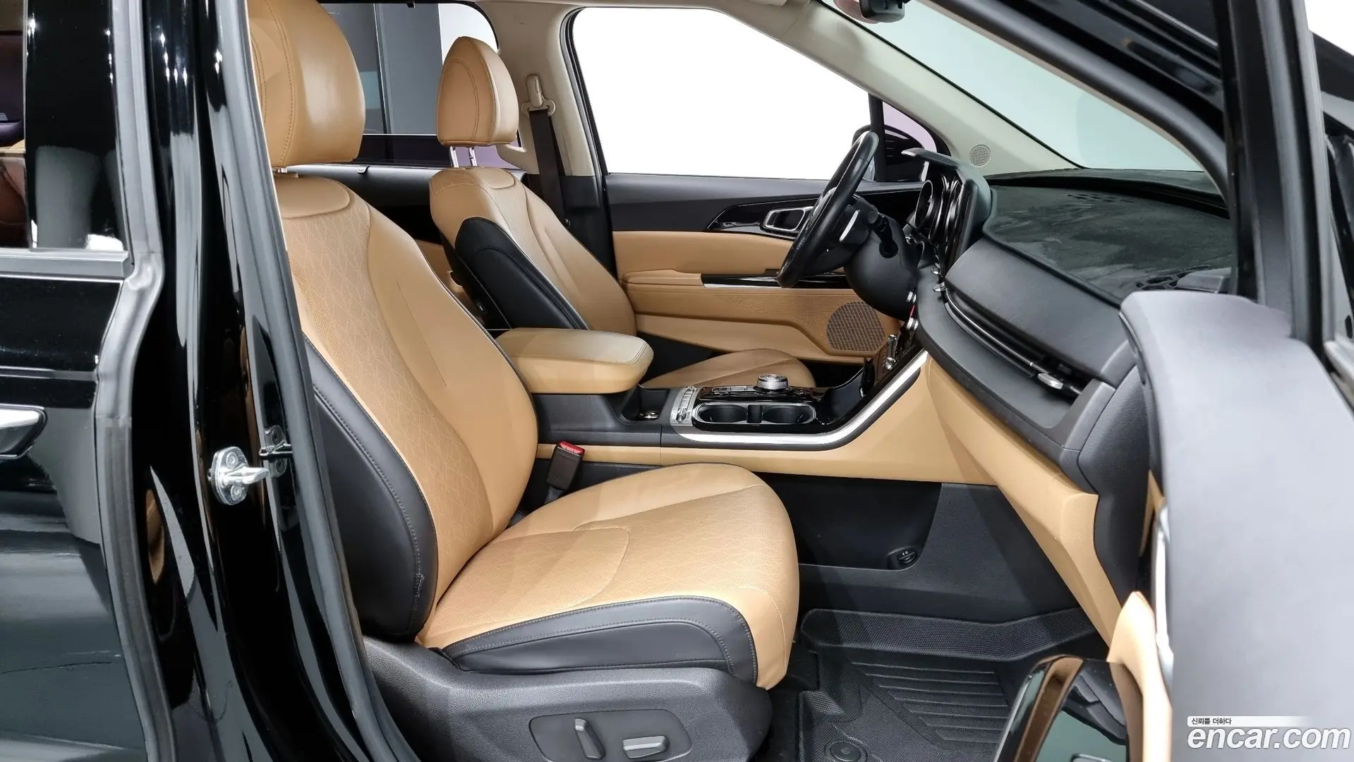 Kia Canival 9-Seater Noblesse