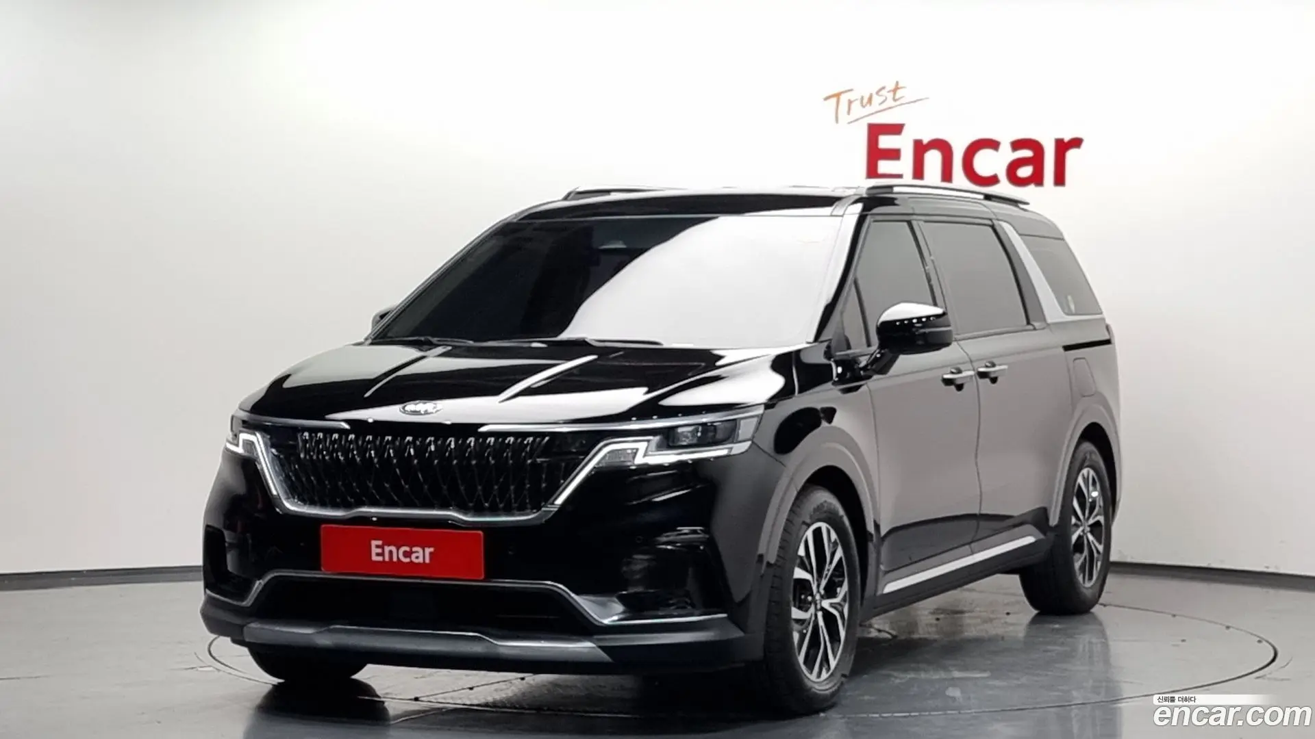 Kia Canival 9-Seater Noblesse
