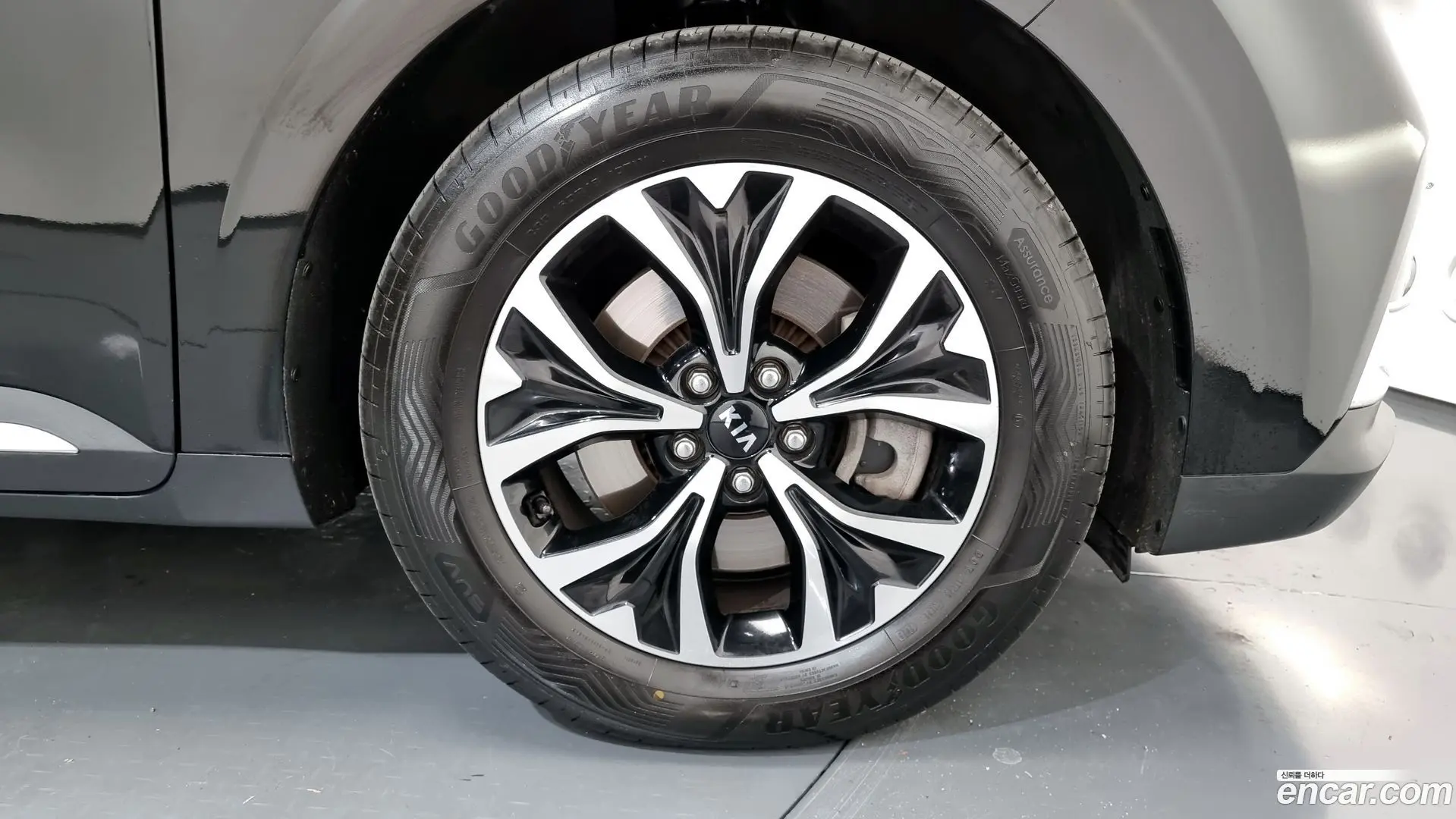 Kia Canival 9-Seater Noblesse