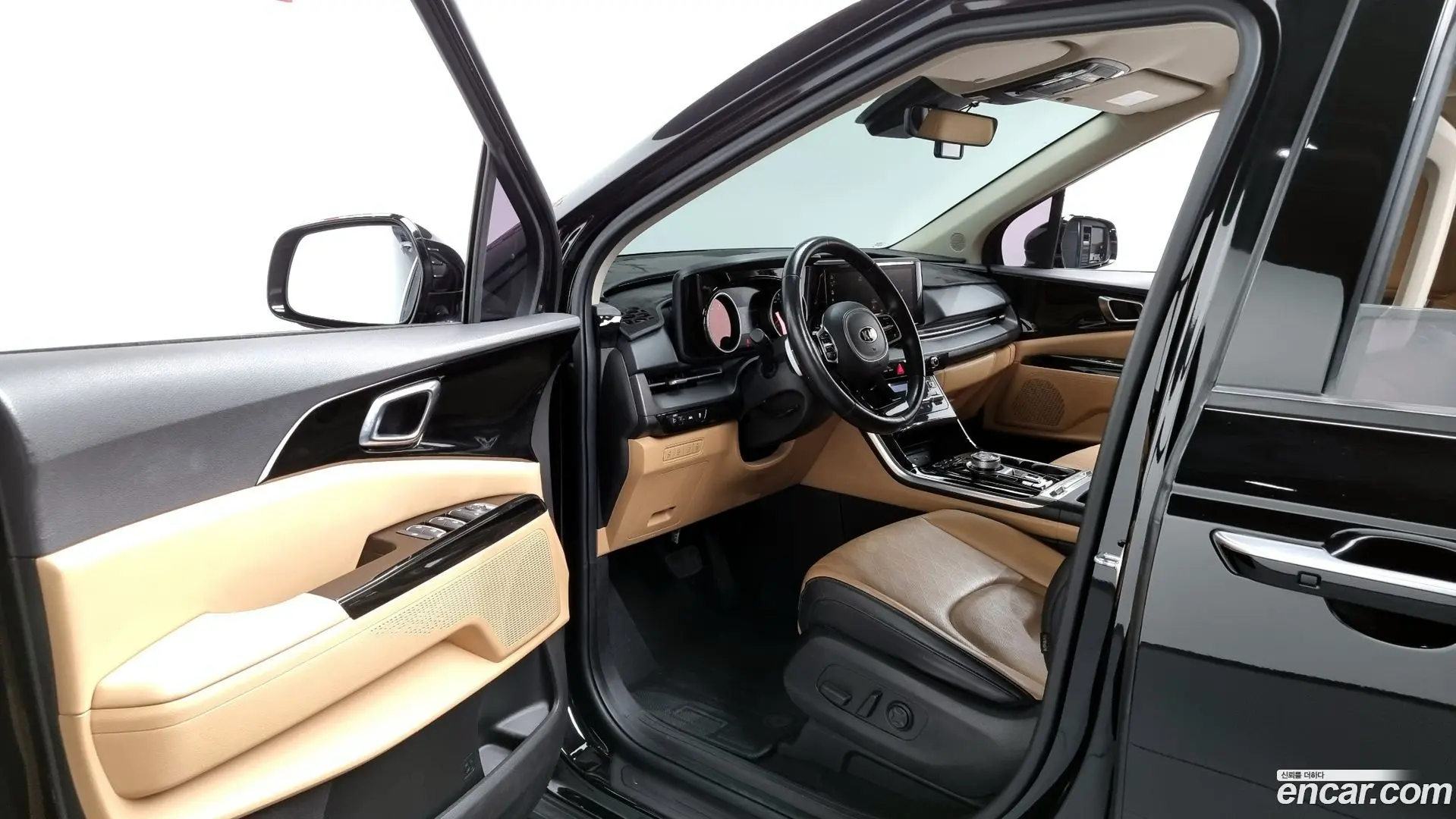 Kia Canival 9-Seater Noblesse