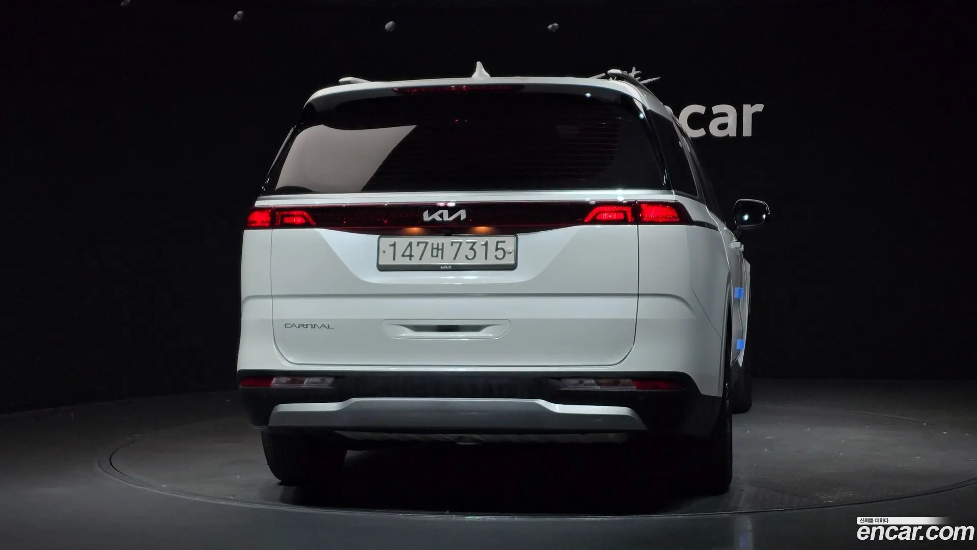 Kia Canival 9-Seater Prestige