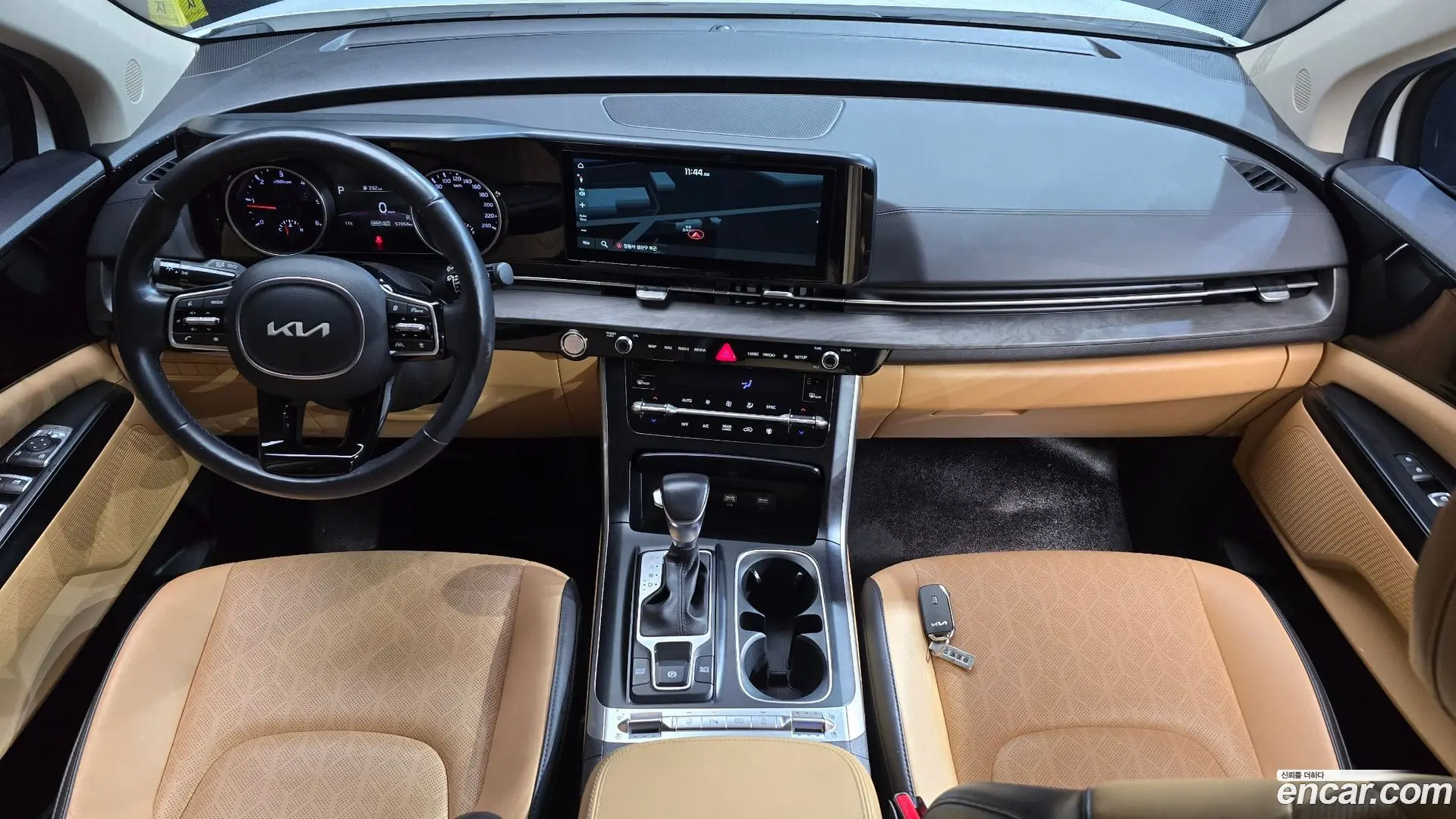 Kia Canival 9-Seater Prestige