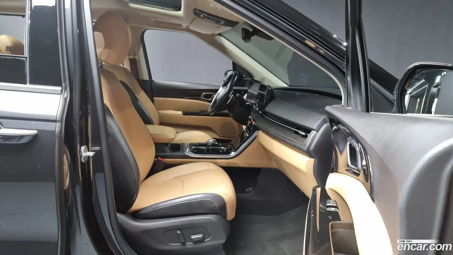 Kia Canival Gasoline 9-Seater Signature 2020