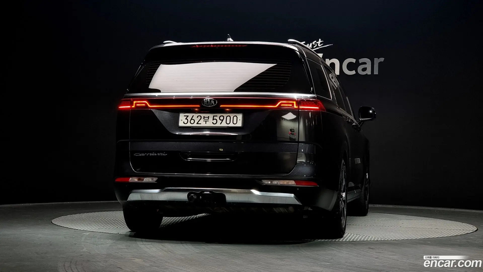 Kia Canival Gasoline 9-Seater Signature 2020