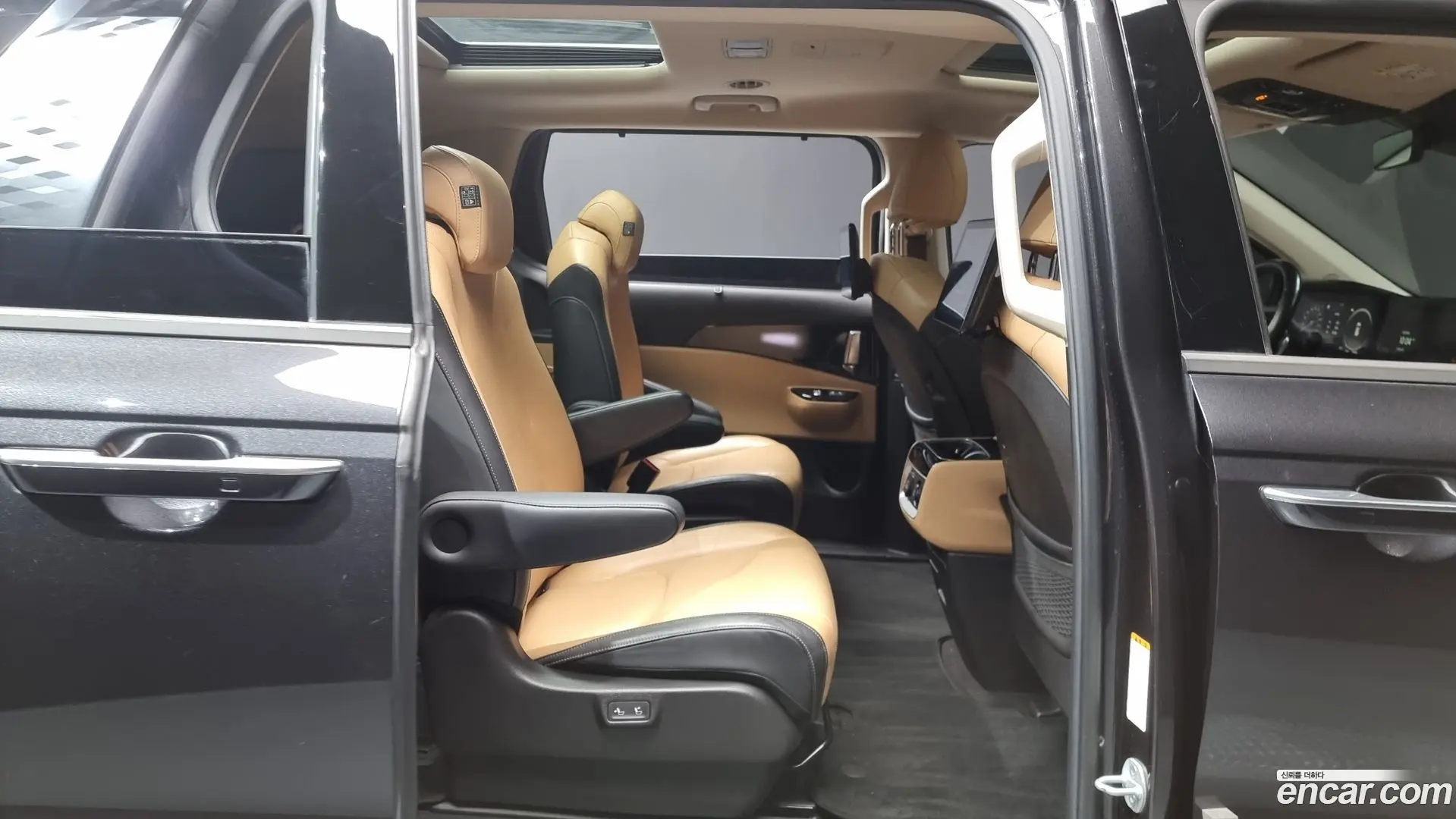 Kia Canival Gasoline 9-Seater Signature 2020