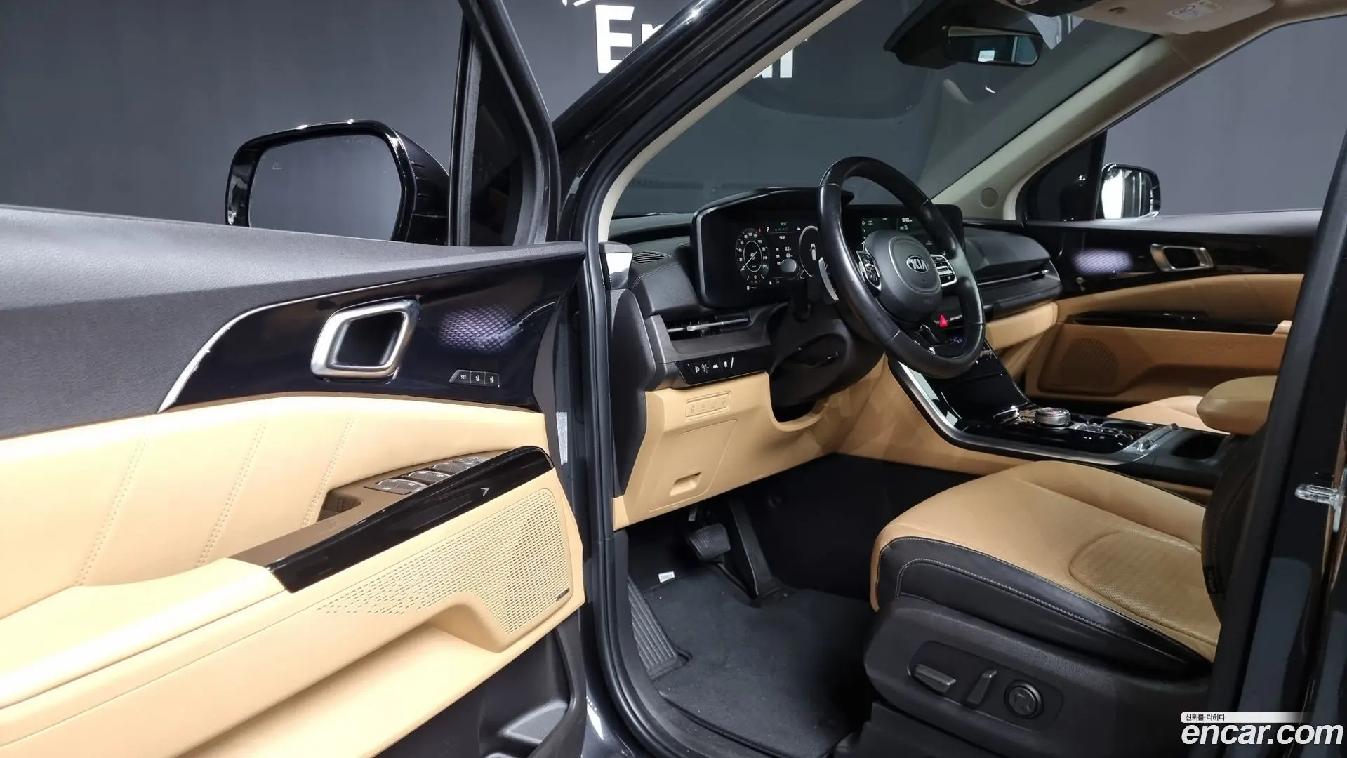 Kia Canival Gasoline 9-Seater Signature 2020