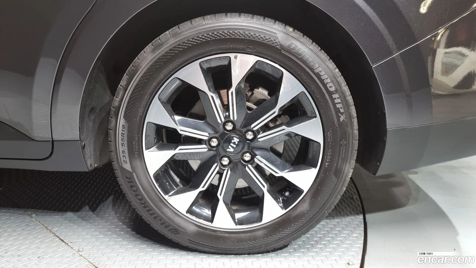 Kia Canival Gasoline 9-Seater Signature 2020