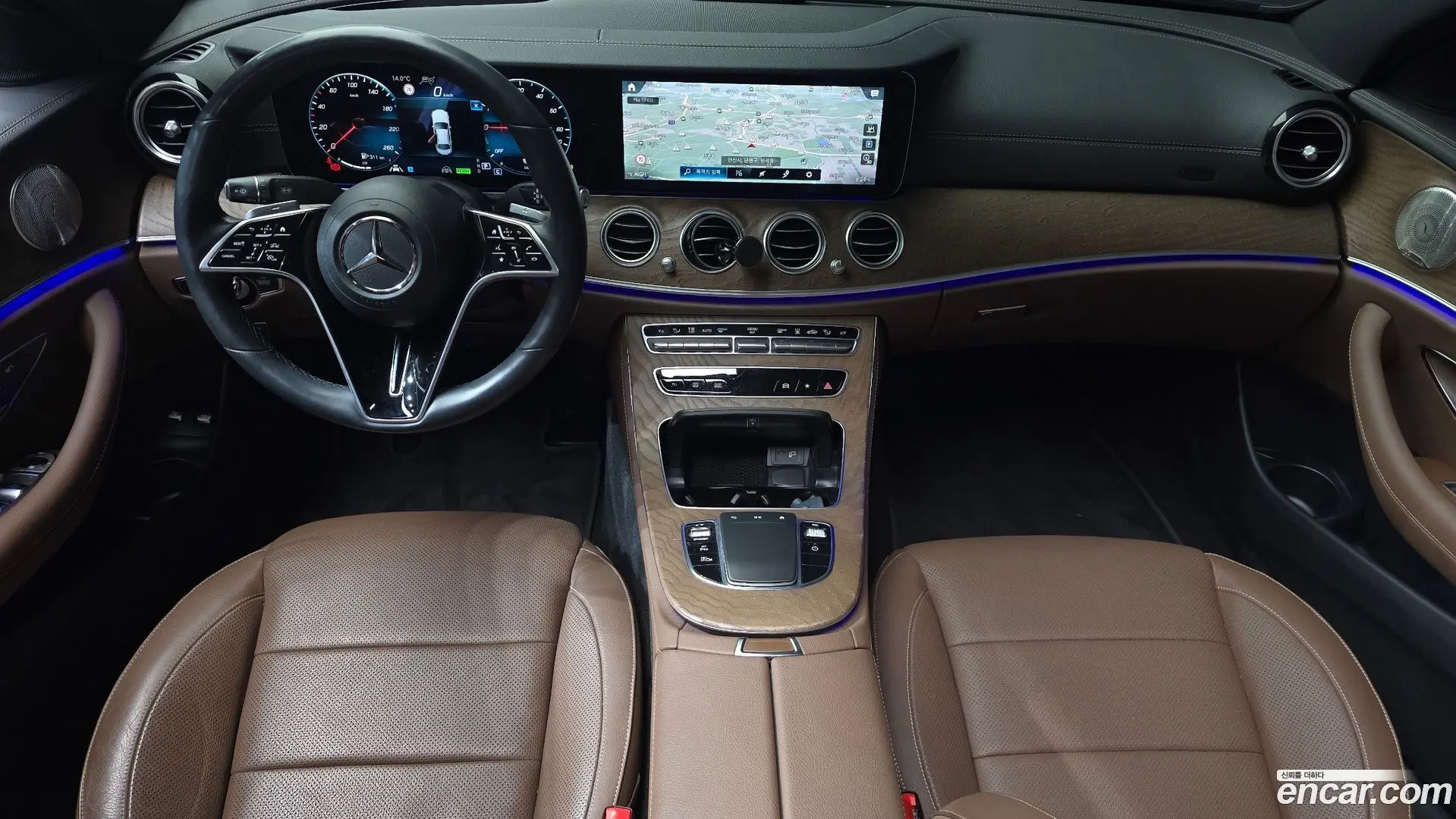Mercedes-Benz E-Class E300e 4MATIC Exclusive