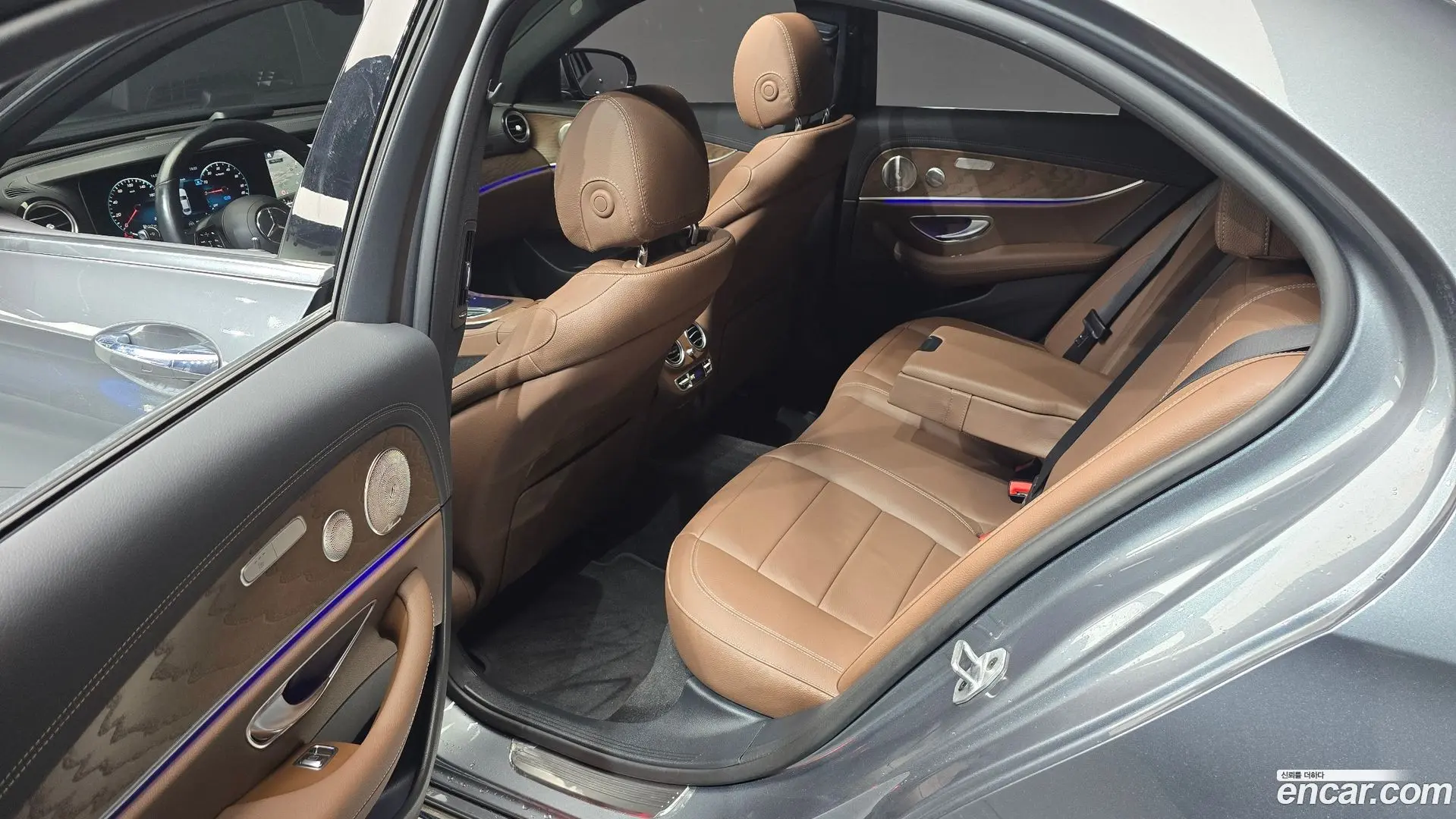 Mercedes-Benz E-Class E300e 4MATIC Exclusive