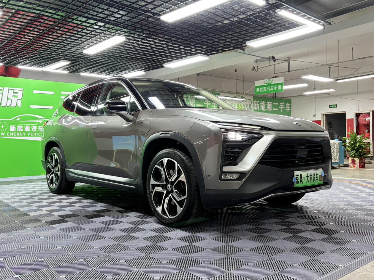 NIO ES8 2018 Founder Edition