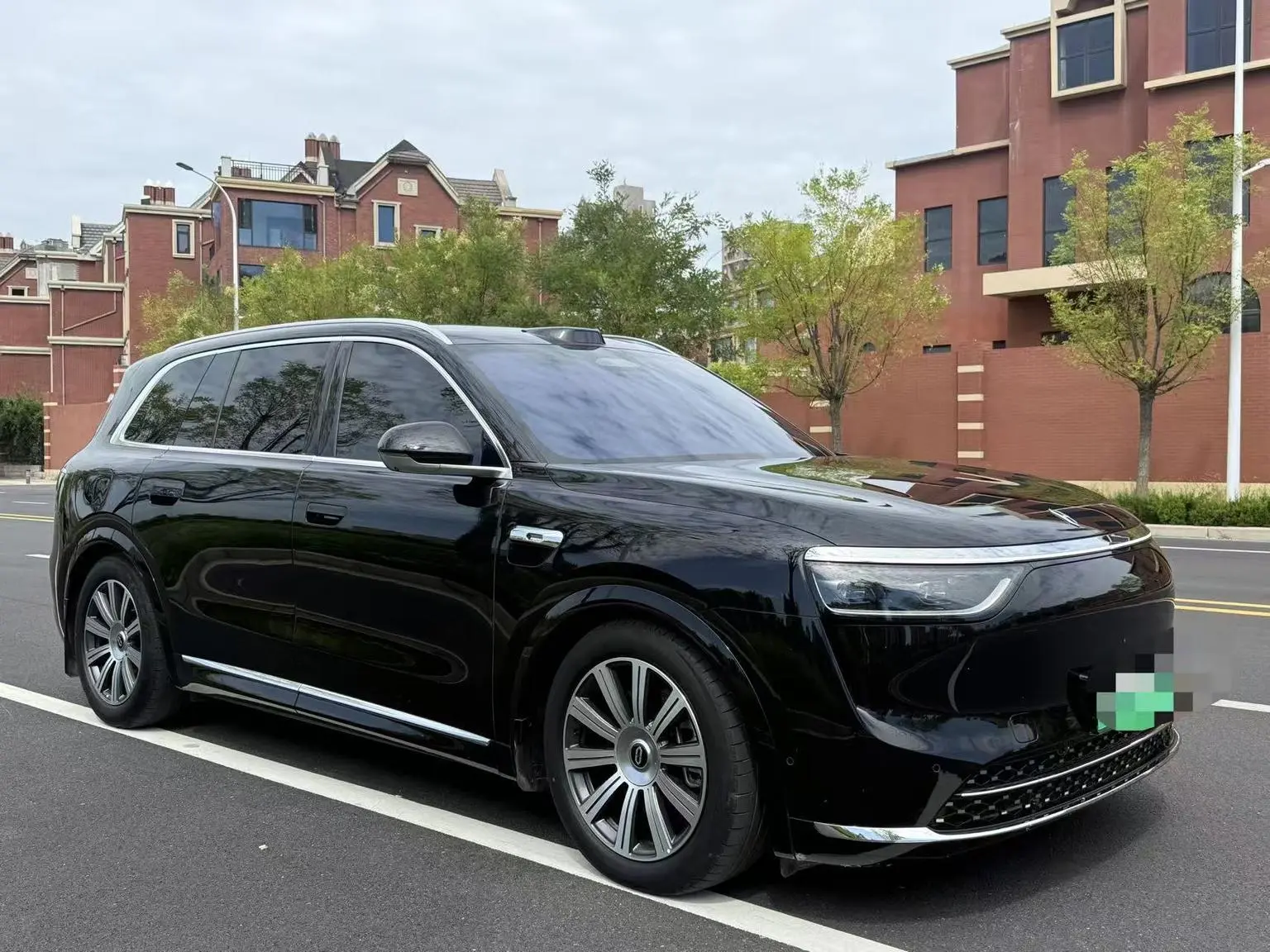 AITO AITO AITO M8 2025 EREV Max+ 5 seat 4WD (192 LiDAR )