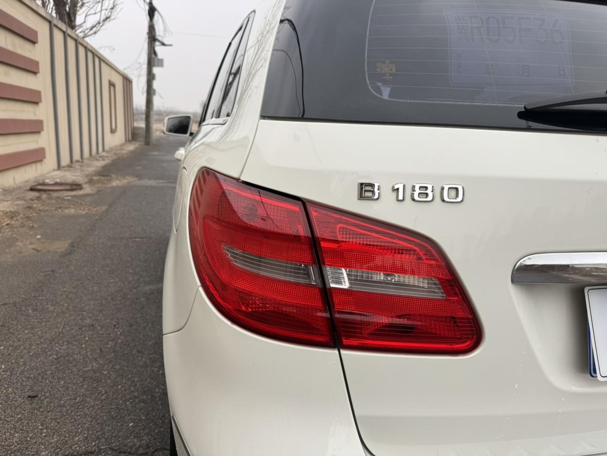 Mercedes-Benz B-Class 2012 B 180