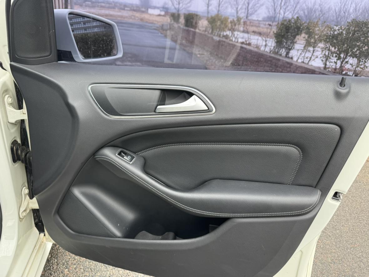 Mercedes-Benz B-Class 2012 B 180