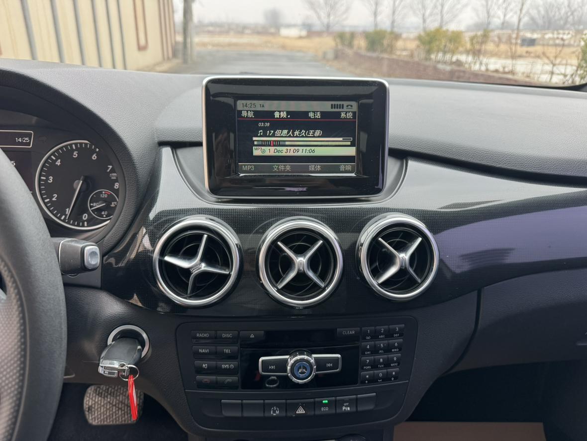Mercedes-Benz B-Class 2012 B 180
