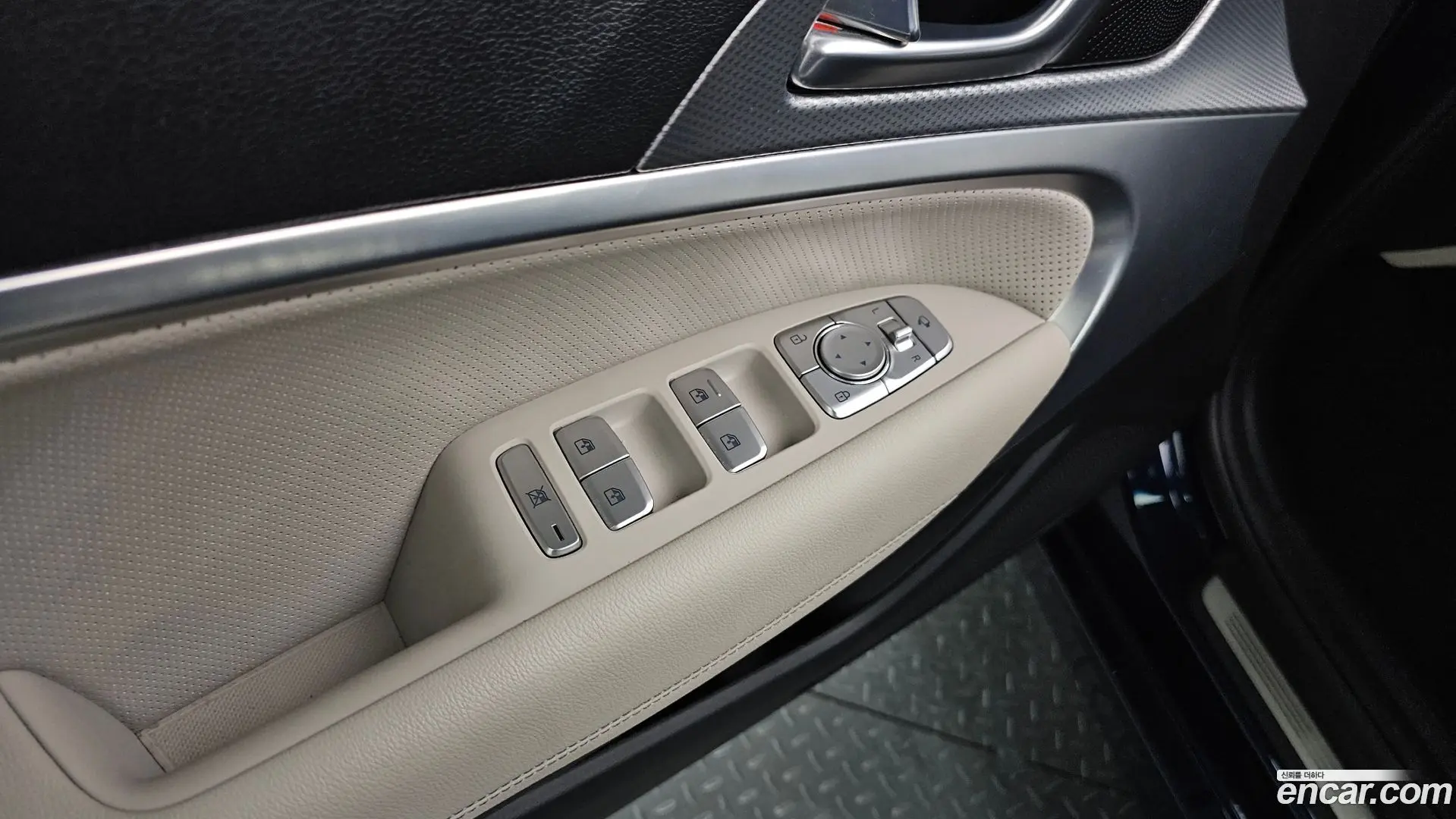 Genesis G70 Gasoline 3.3T 4WD 2018