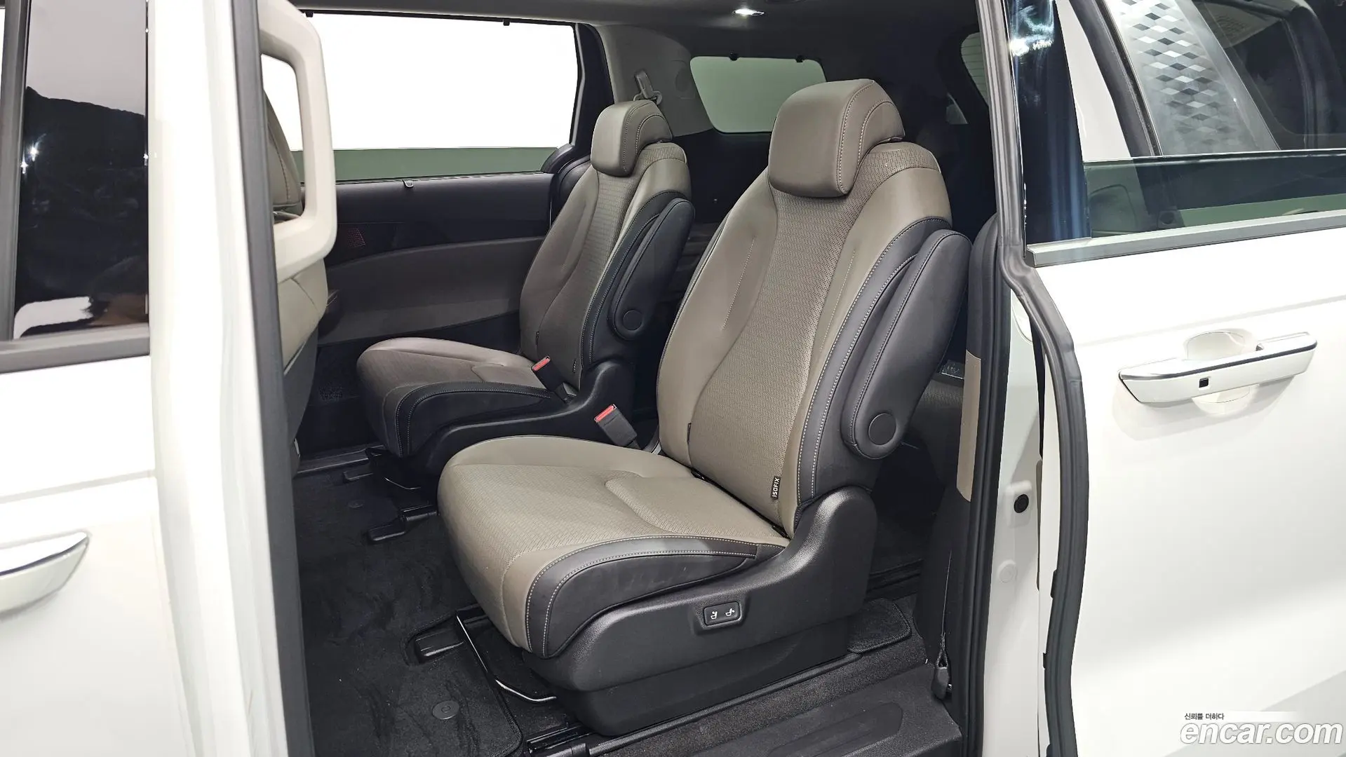 Kia Canival Gasoline 9-Seater Signature 2023