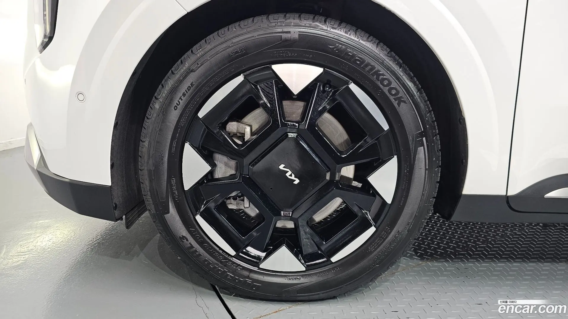 Kia Canival Gasoline 9-Seater Signature 2023