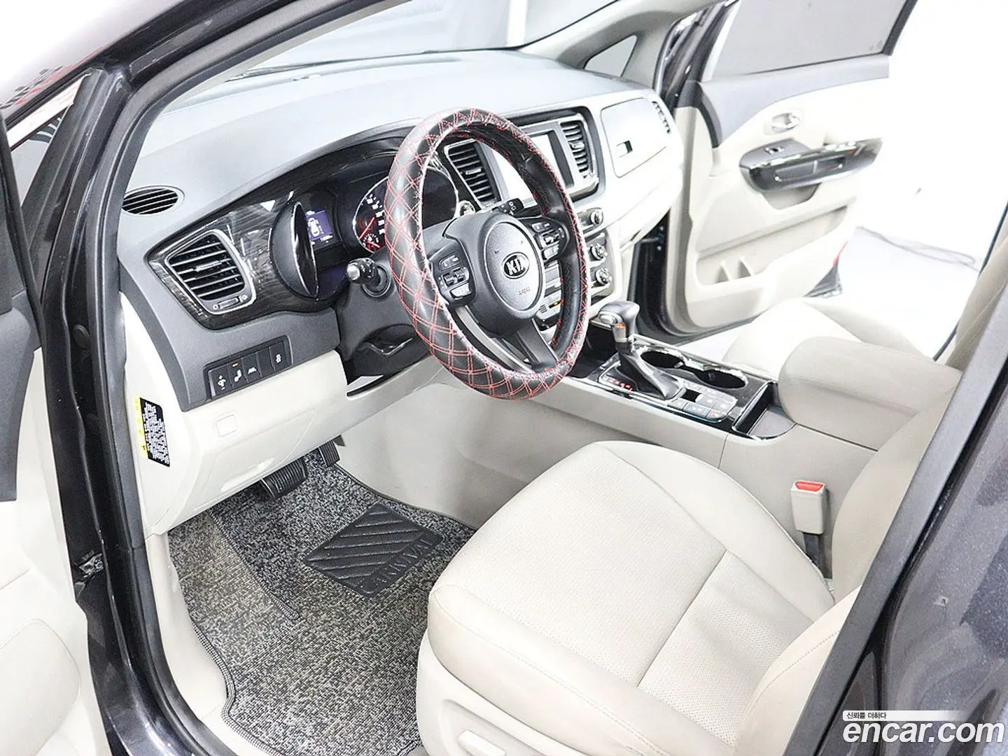 Kia Canival 9-Seater Prstige 2018